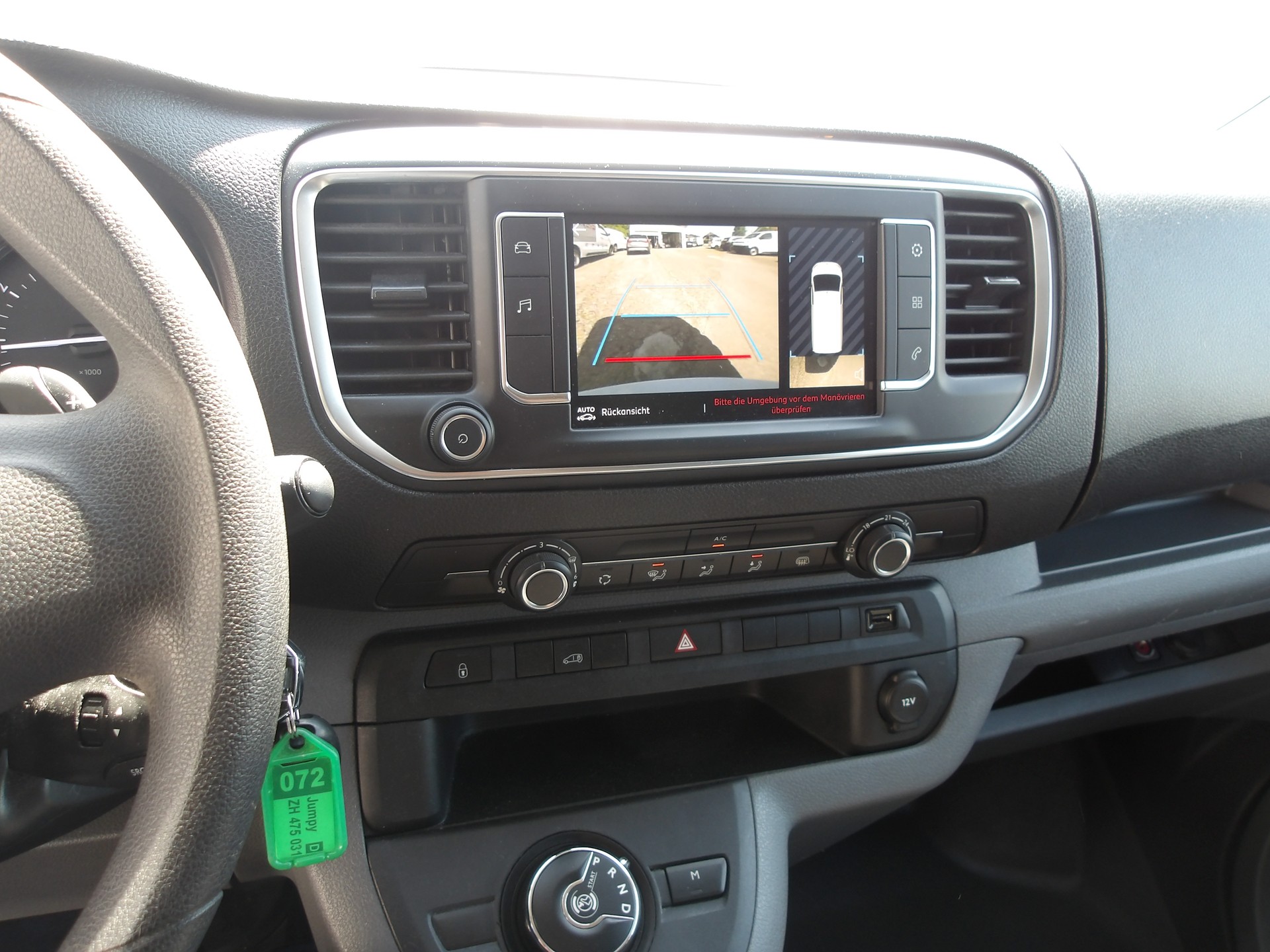 CITROEN Jumpy 2.0 BlueHDi 140 M Club EAT8-image-8