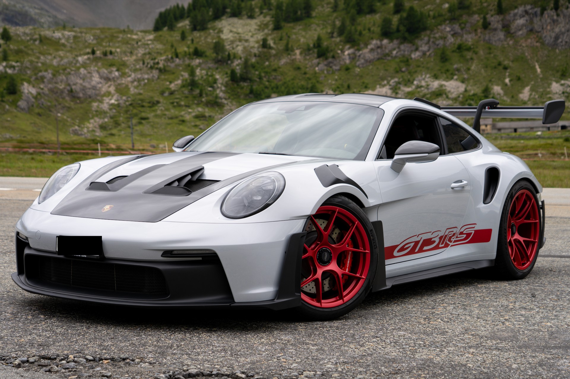 PORSCHE 911 GT3 RS-image-0