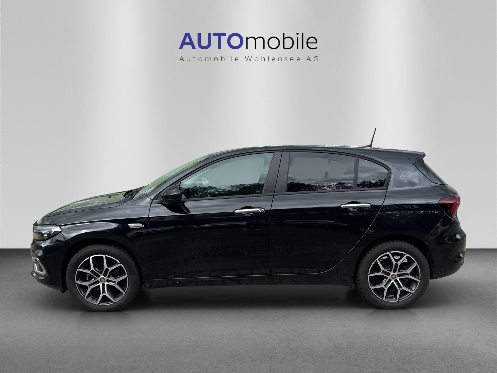FIAT Tipo Hybrid 1.5 City Life-image-0