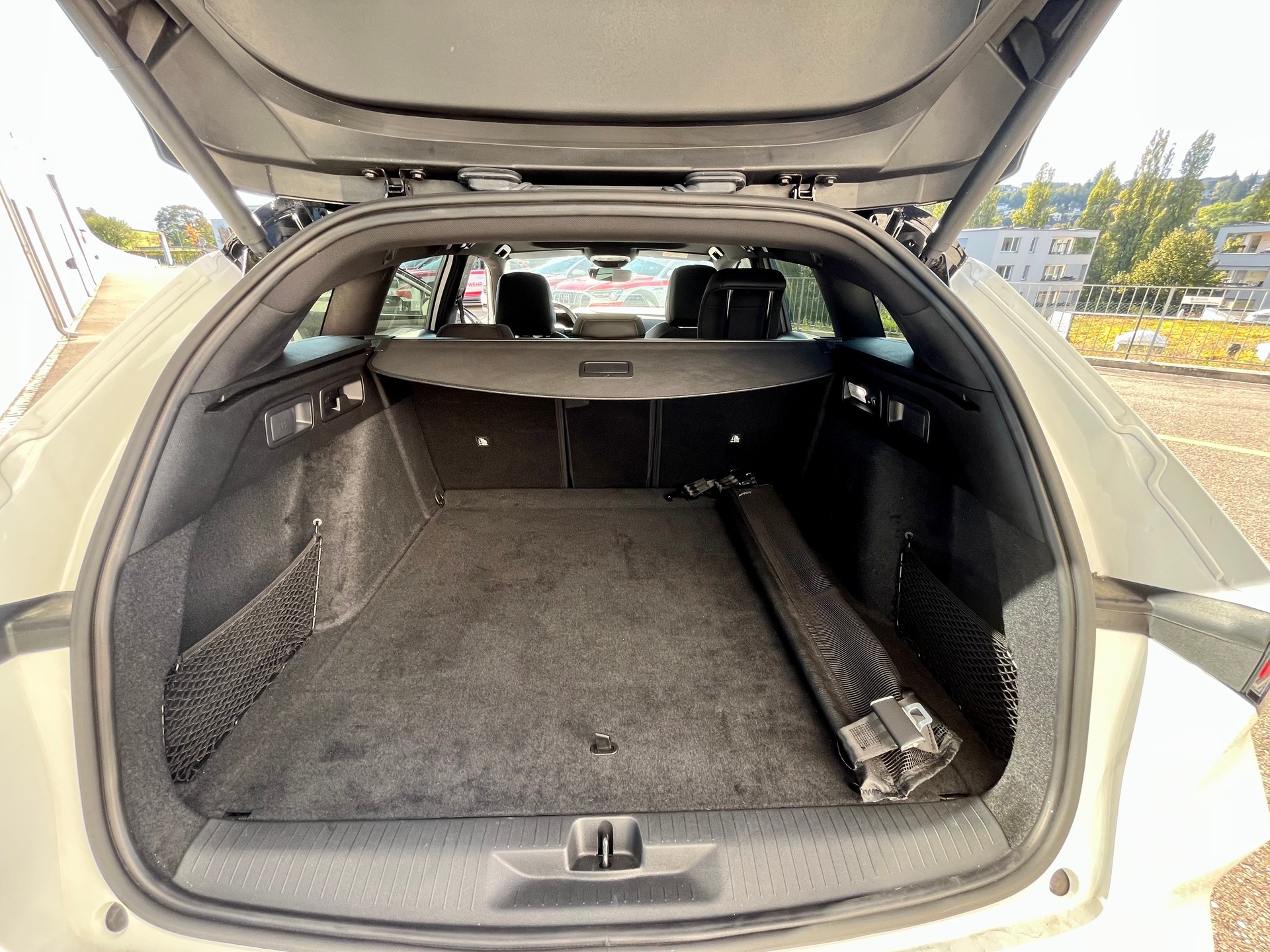OPEL Astra Sports Tourer 1.2i Turbo Ultimate A-image-7