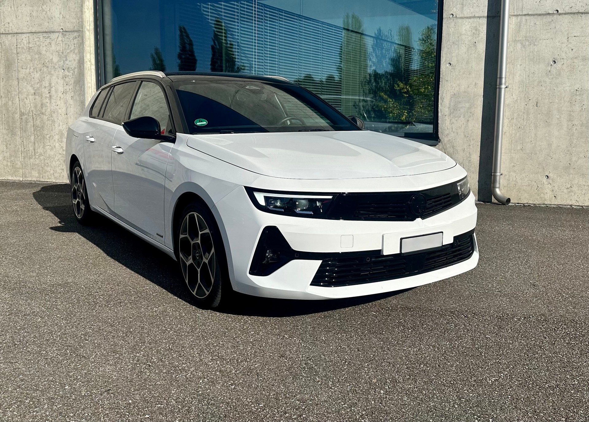 OPEL Astra Sports Tourer 1.2i Turbo Ultimate A-image-0