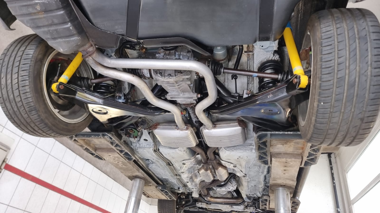 FORD Escort 2.0i RS Cosworth HTT-image-13