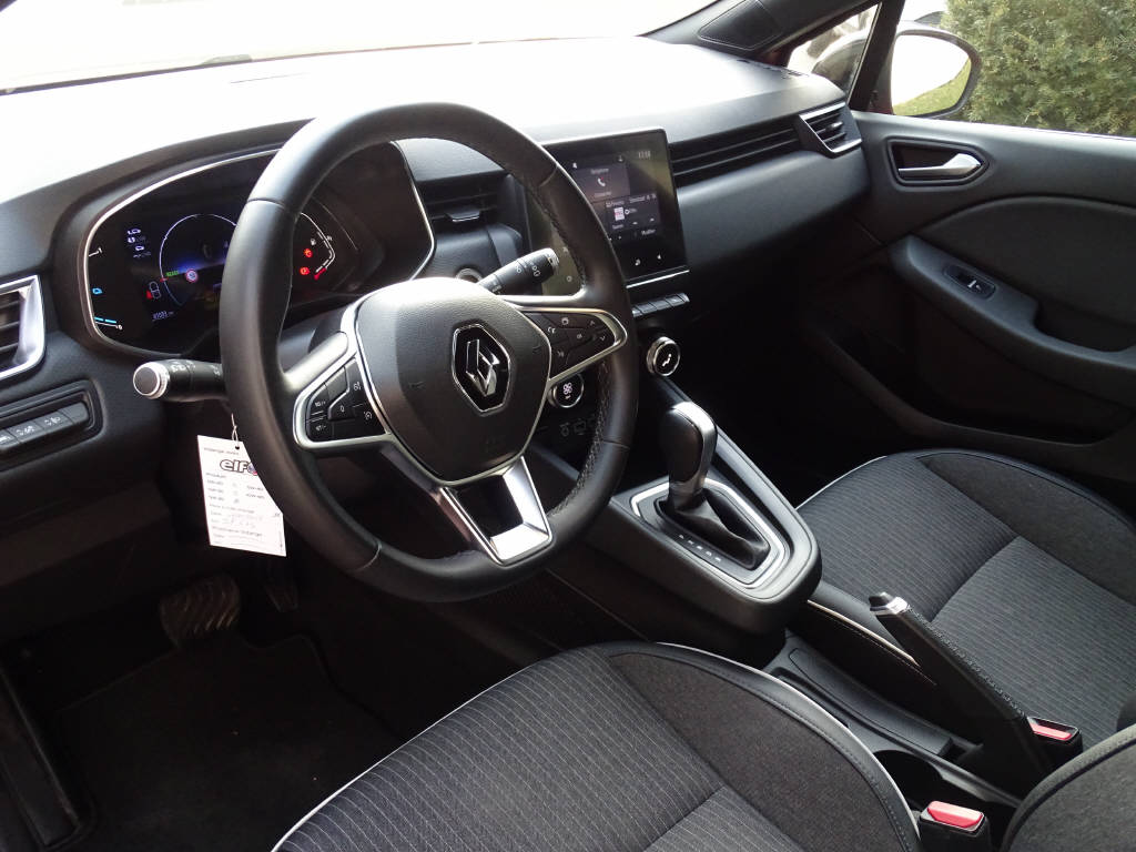 RENAULT Clio 1.6 E-Tech Intens-image-5