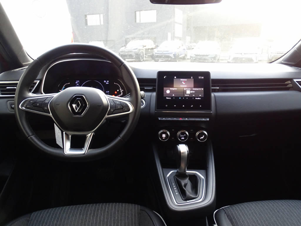 RENAULT Clio 1.6 E-Tech Intens-image-8