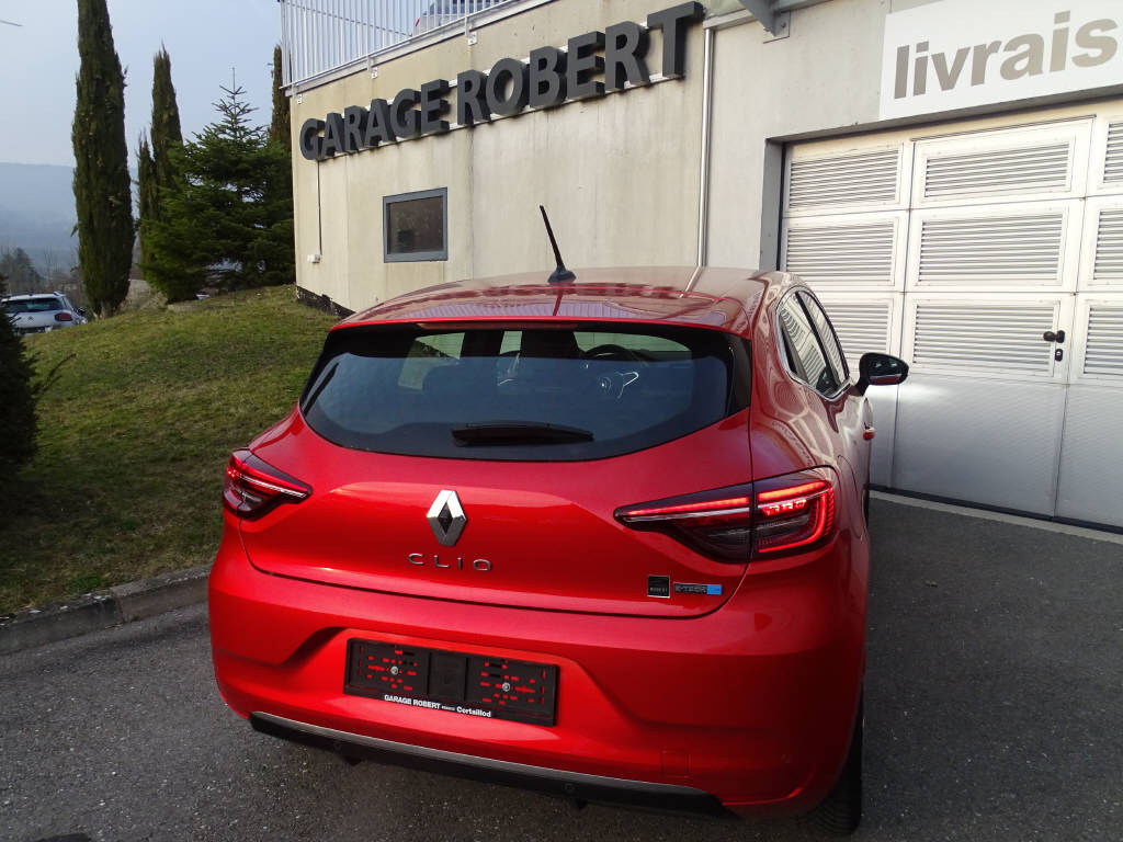 RENAULT Clio 1.6 E-Tech Intens-image-3