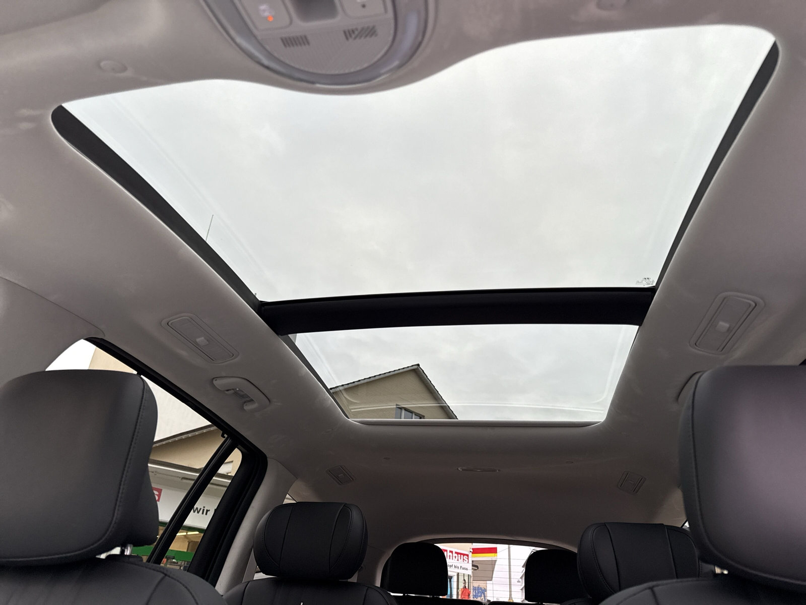 HYUNDAI Ioniq 9 110kWh Vertex Caligraphy 4WD-image-16