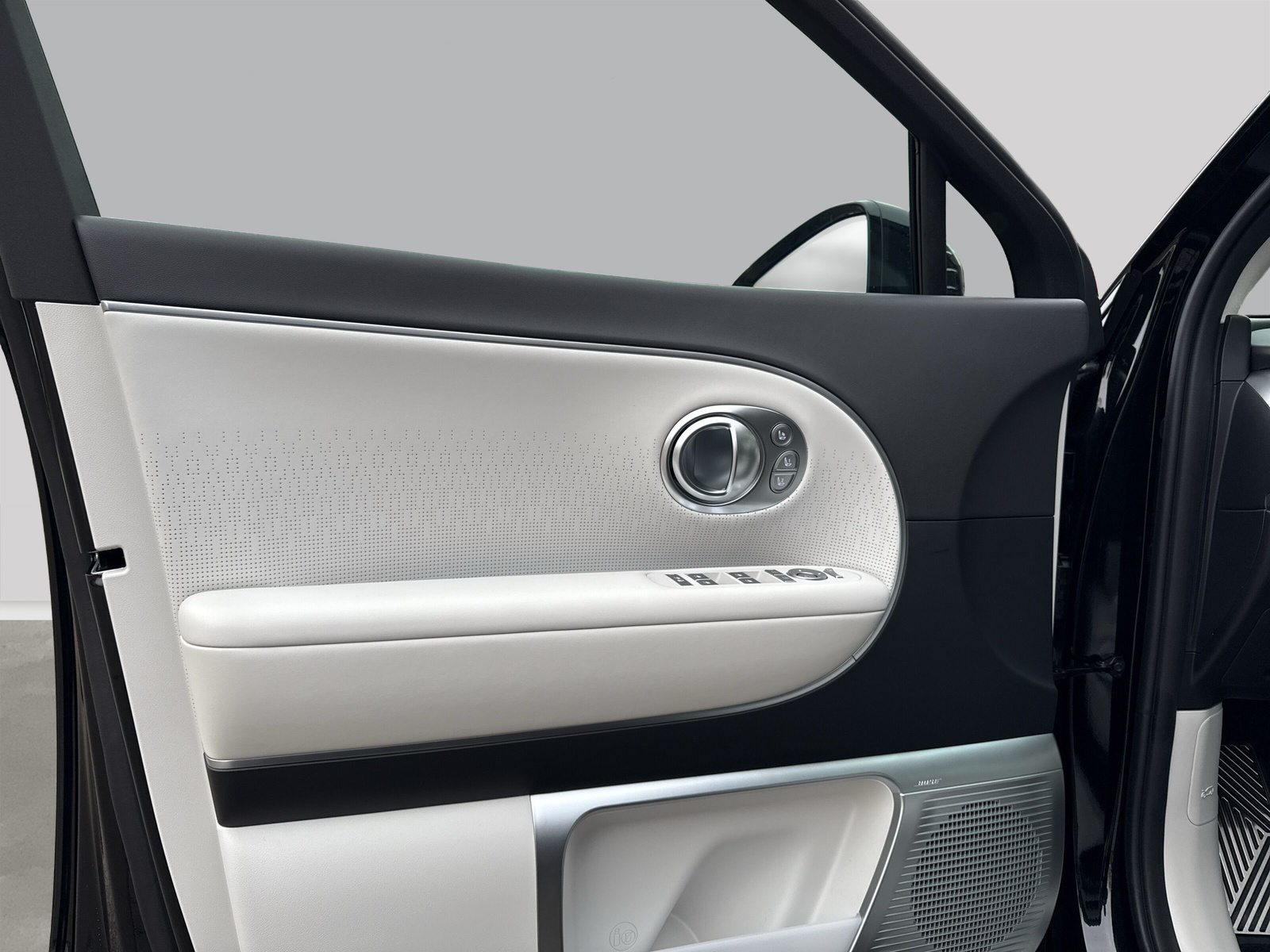 HYUNDAI Ioniq 9 110kWh Vertex Caligraphy 4WD-image-7