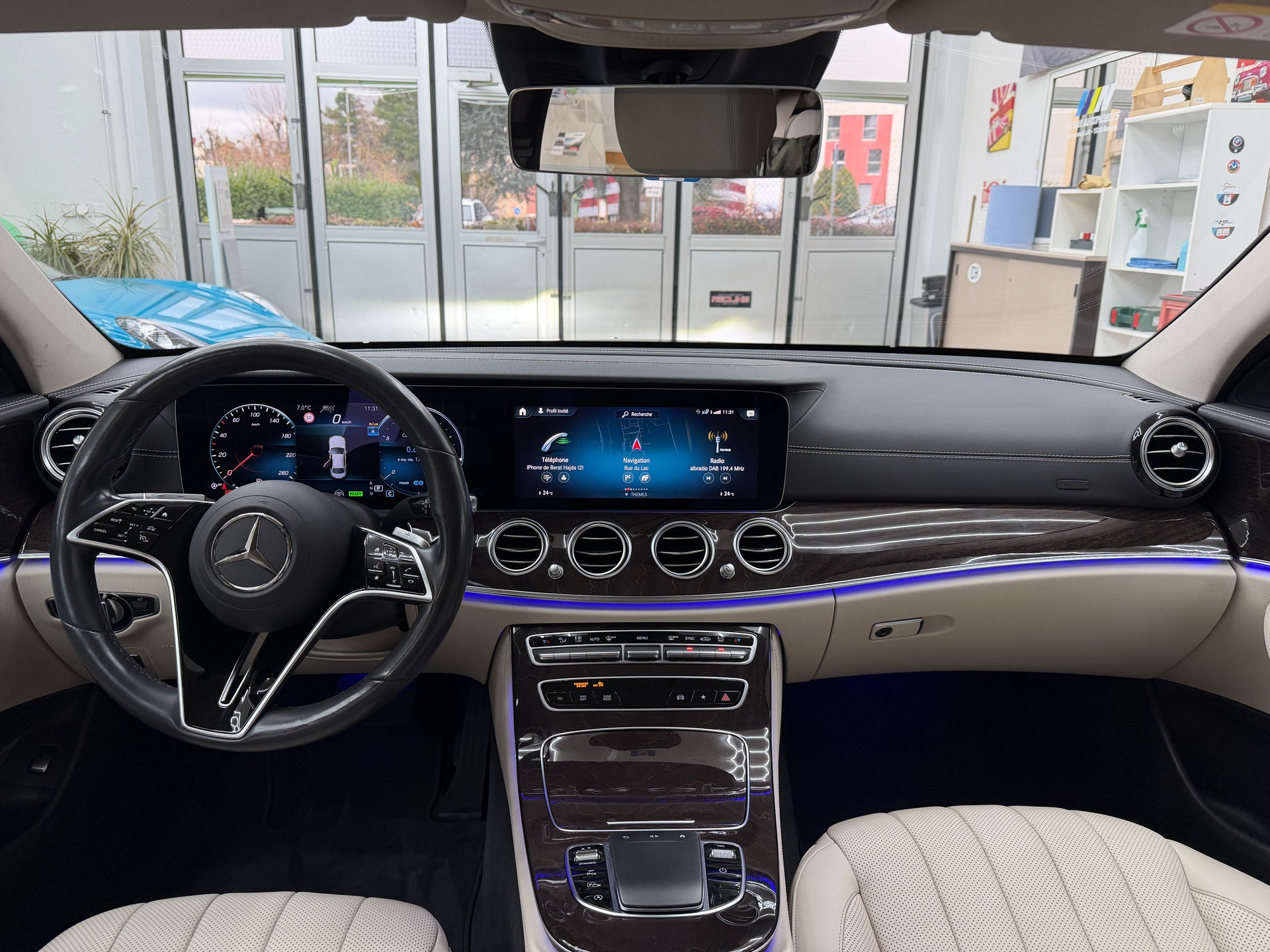 MERCEDES-BENZ E 220 d 4Matic Exclusive 9G-Tronic-image-6