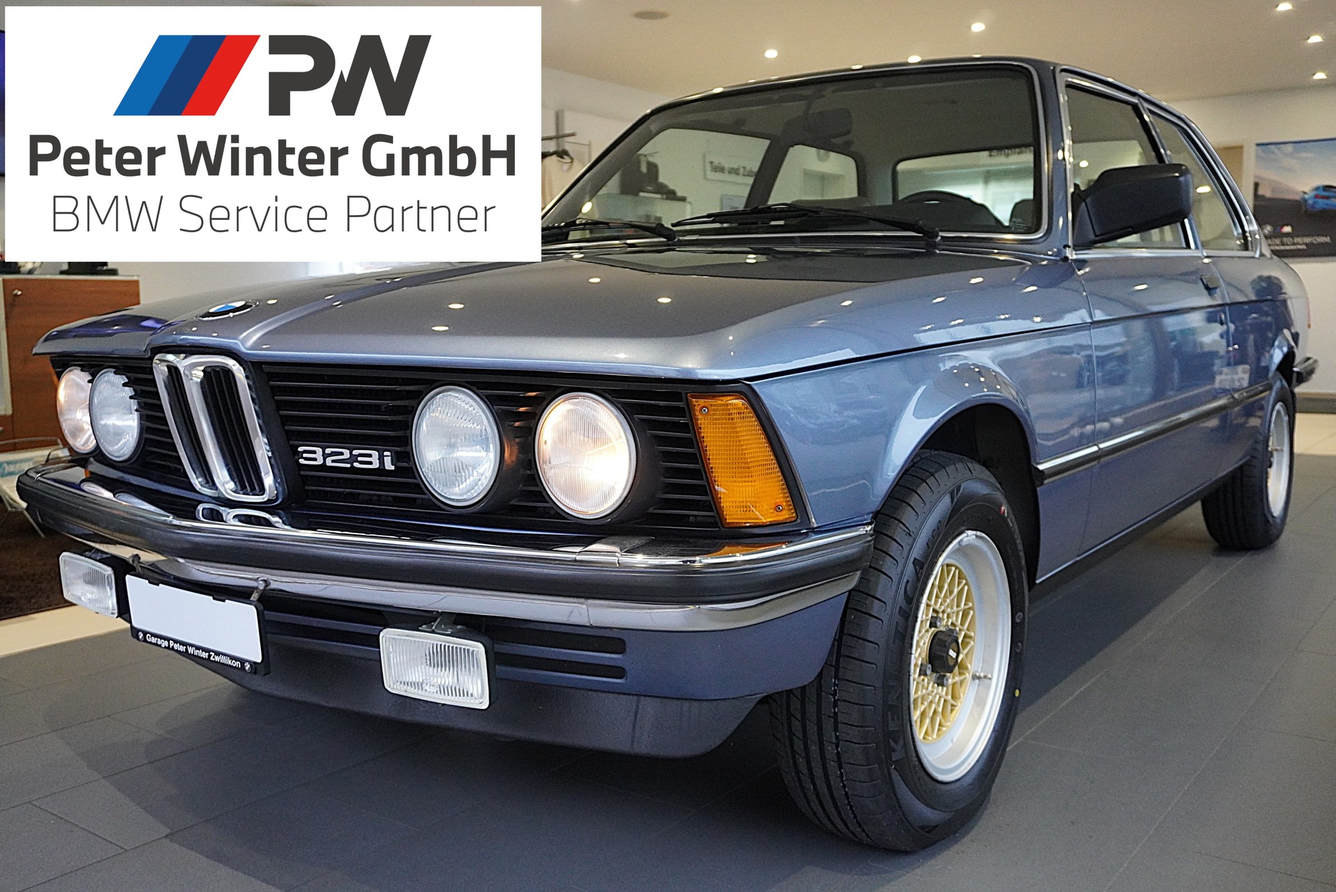 BMW 323i