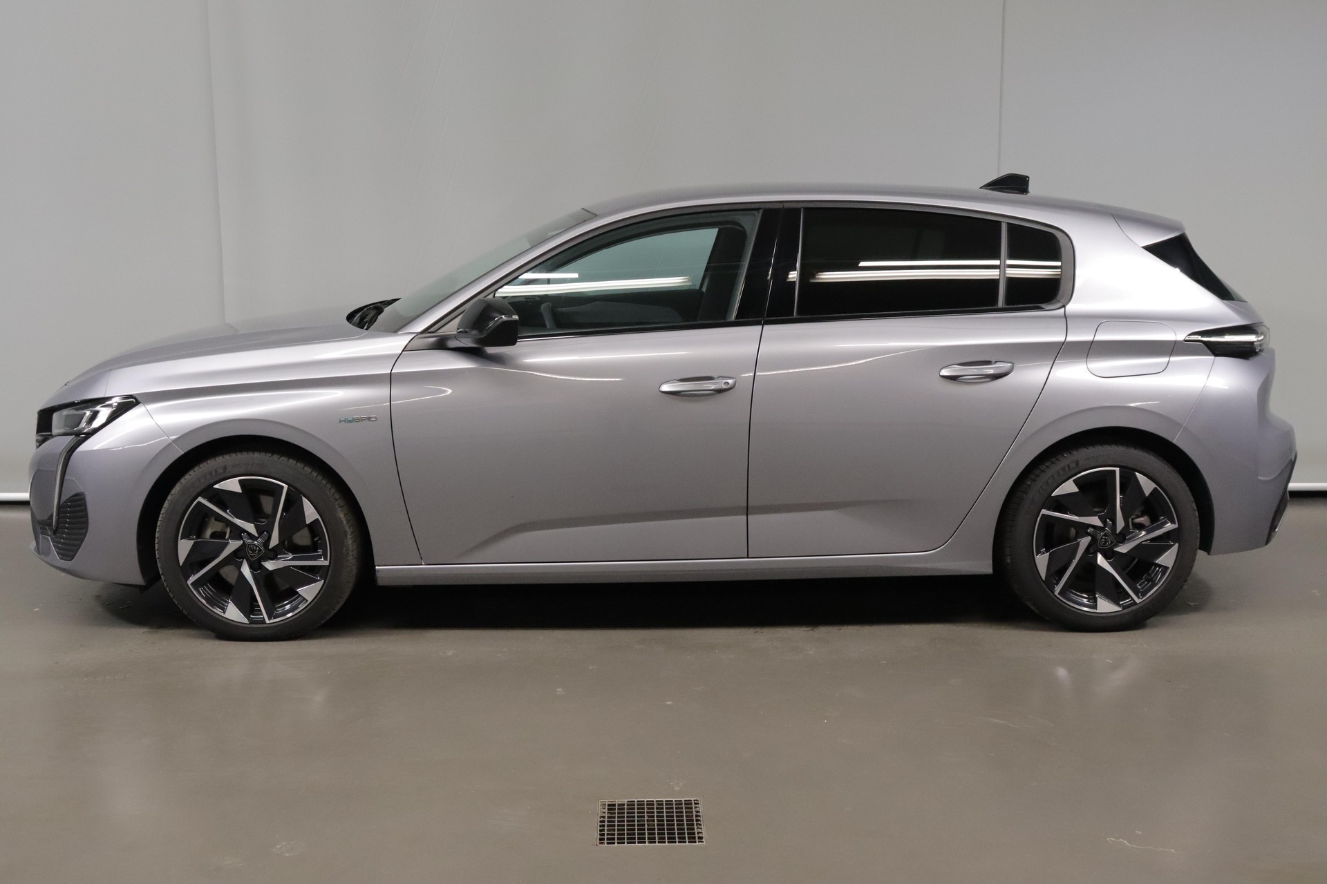 PEUGEOT 308 1.6 PHEV 180 Allure Pack-image-5