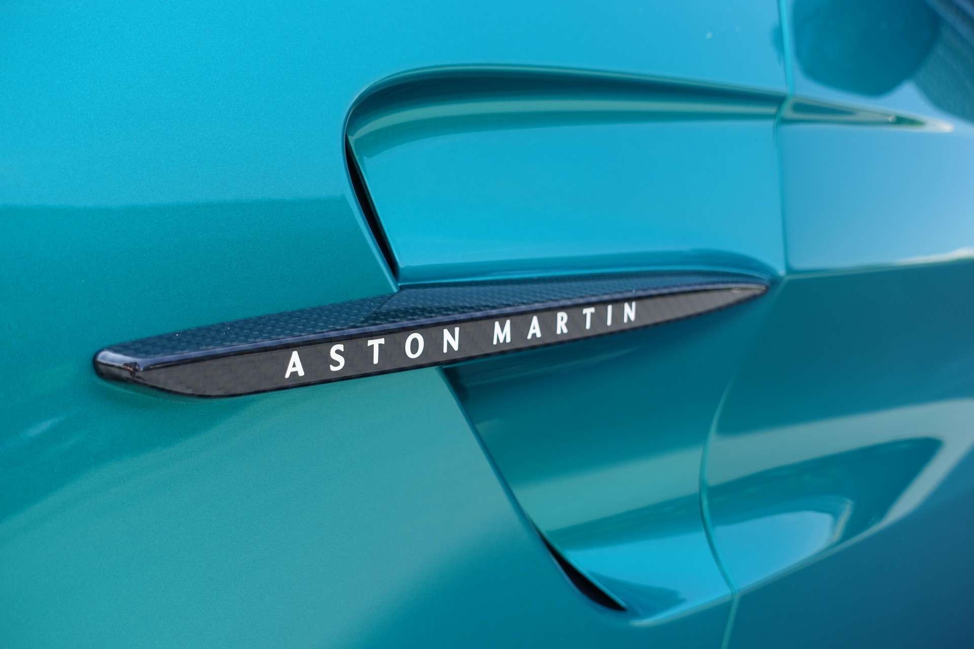 ASTON MARTIN V8 Vantage Coupé 4.0 V8 Bi-Turbo-image-5