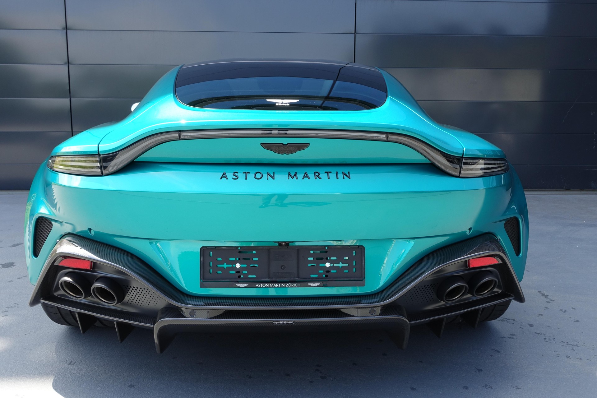 ASTON MARTIN V8 Vantage Coupé 4.0 V8 Bi-Turbo-showroom-element-3