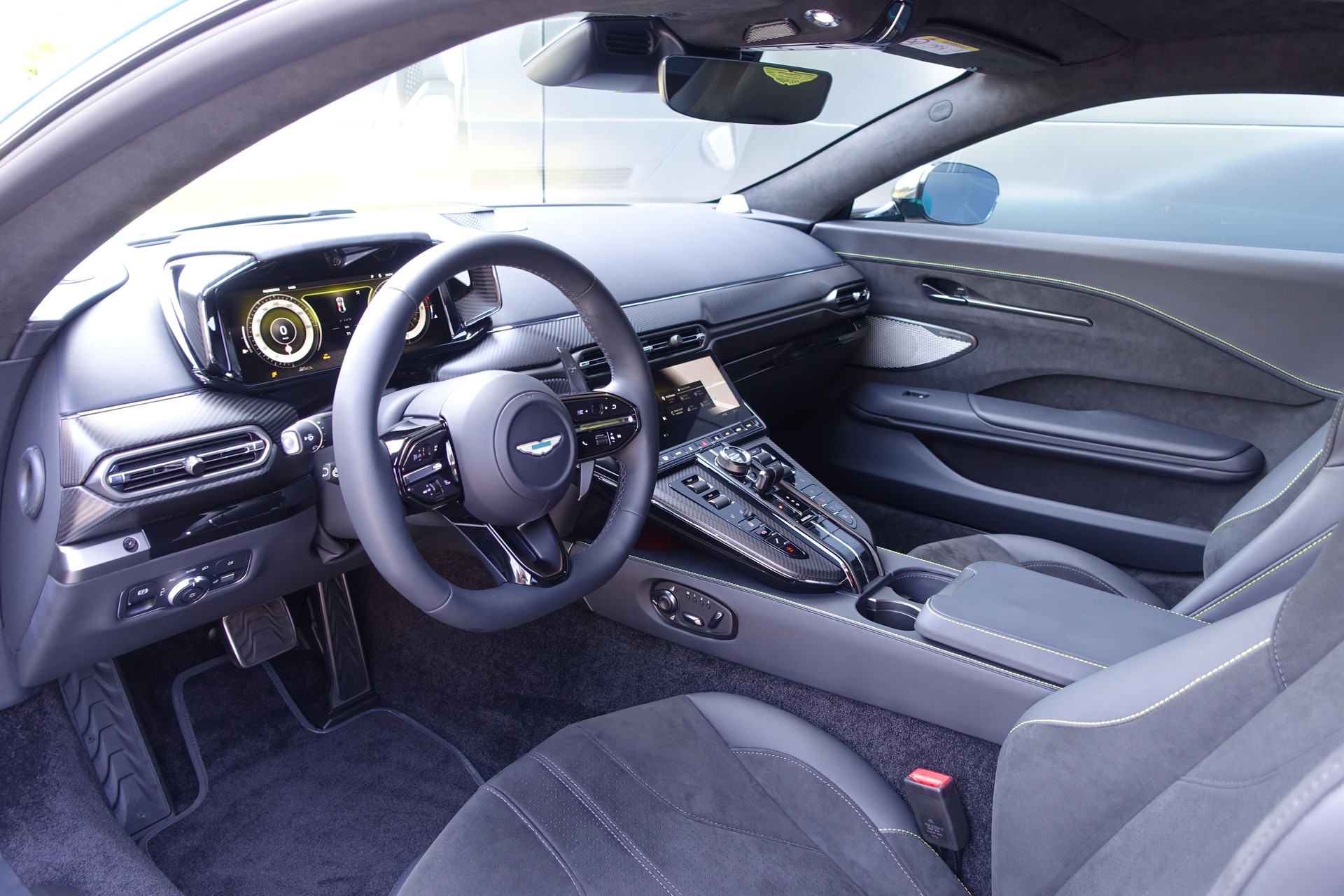 ASTON MARTIN V8 Vantage Coupé 4.0 V8 Bi-Turbo-image-13