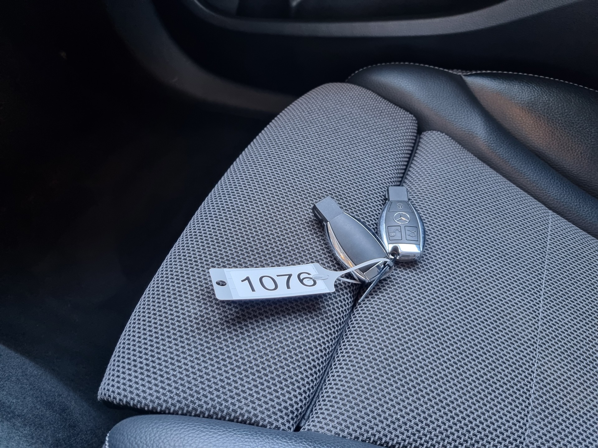 MERCEDES-BENZ C 200 BlueTEC Avantgarde 9G-Tronic-image-13