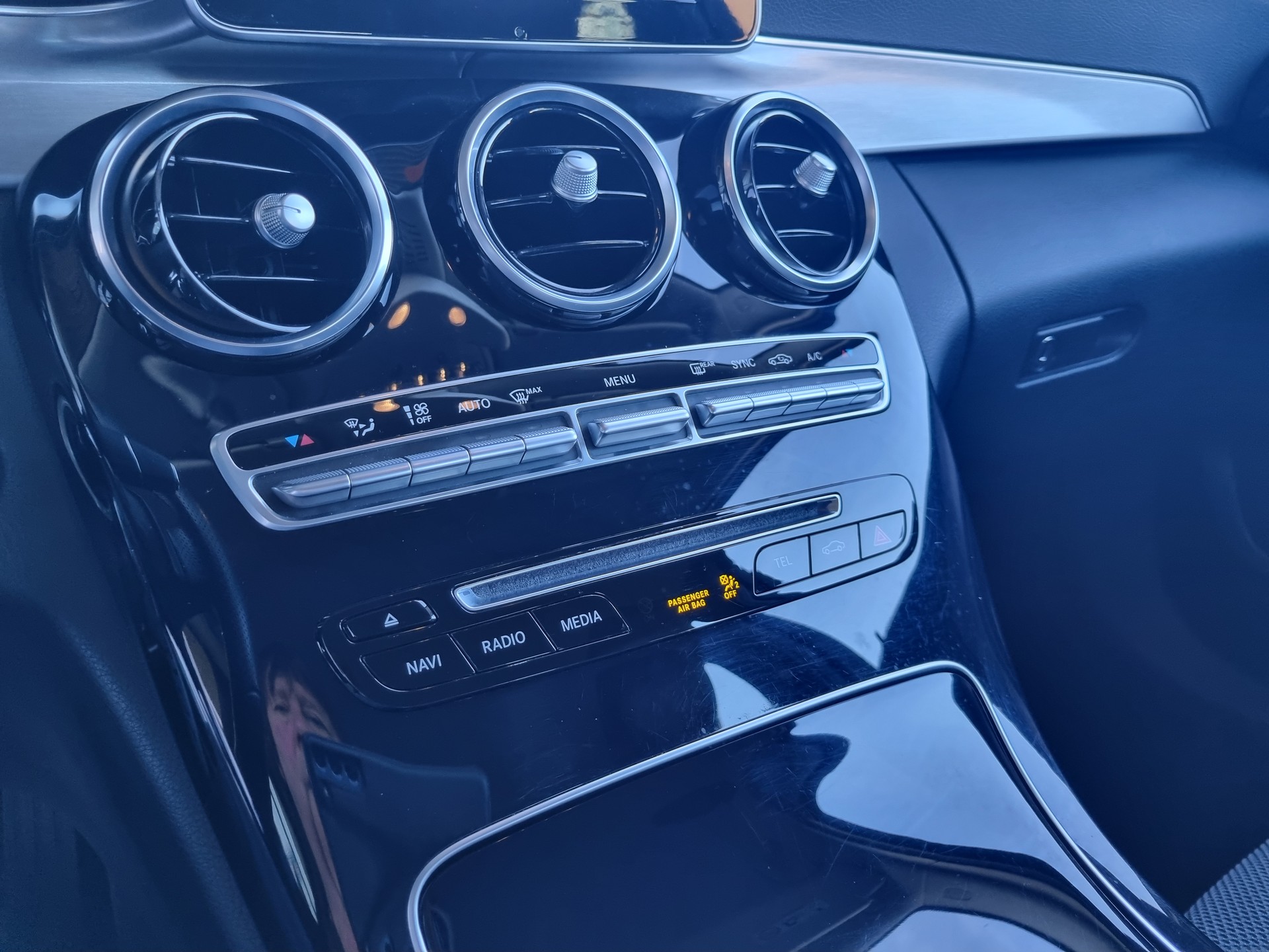 MERCEDES-BENZ C 200 BlueTEC Avantgarde 9G-Tronic-image-11