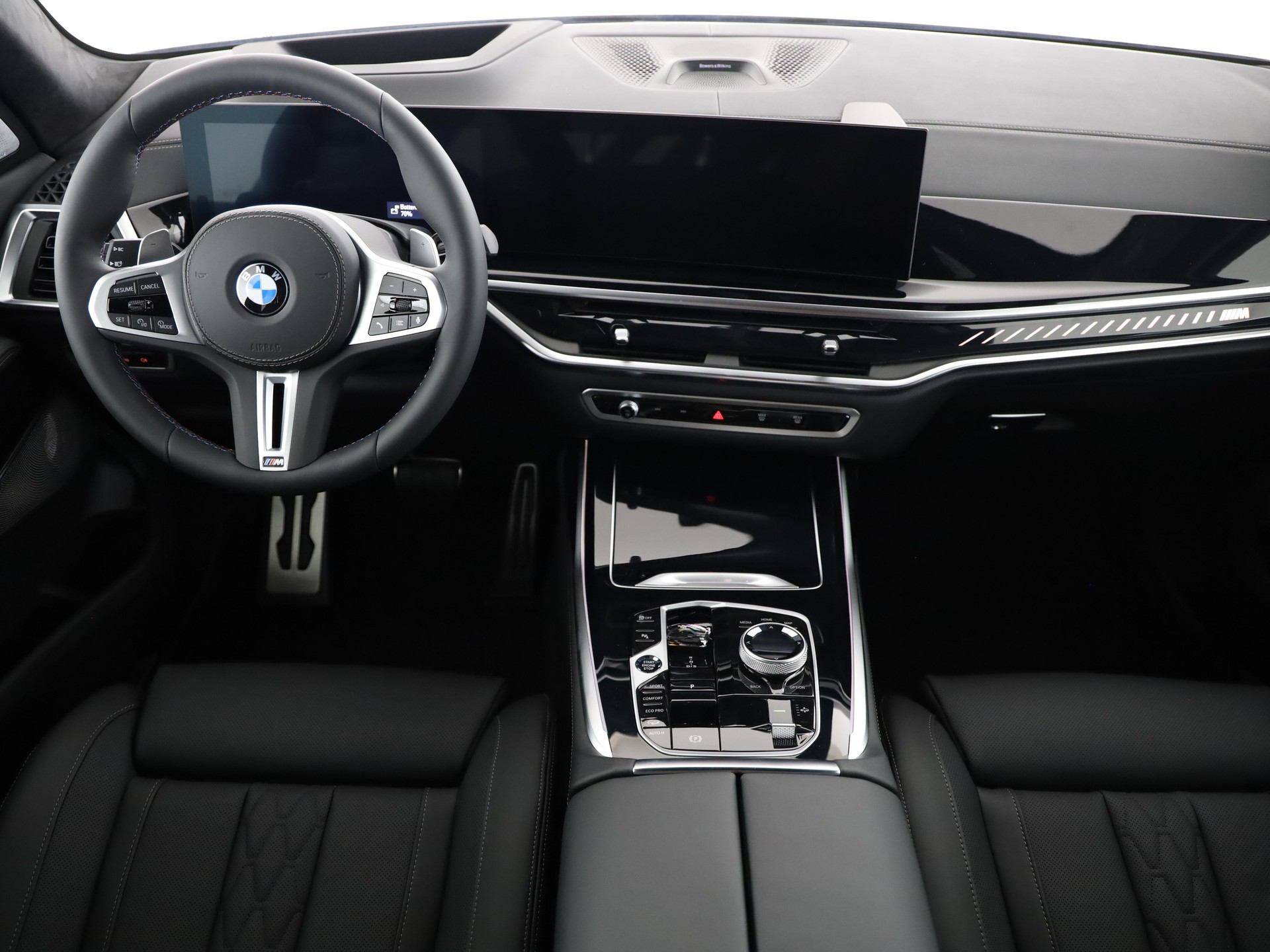 BMW X7 M60i-image-16