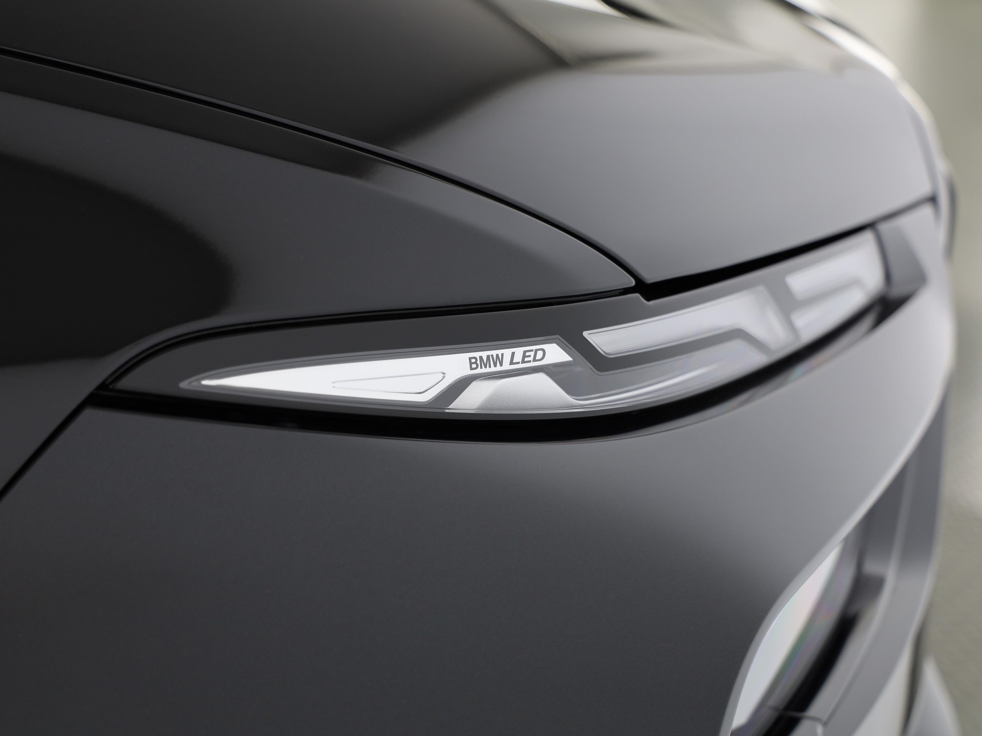 BMW X7 M60i-image-5