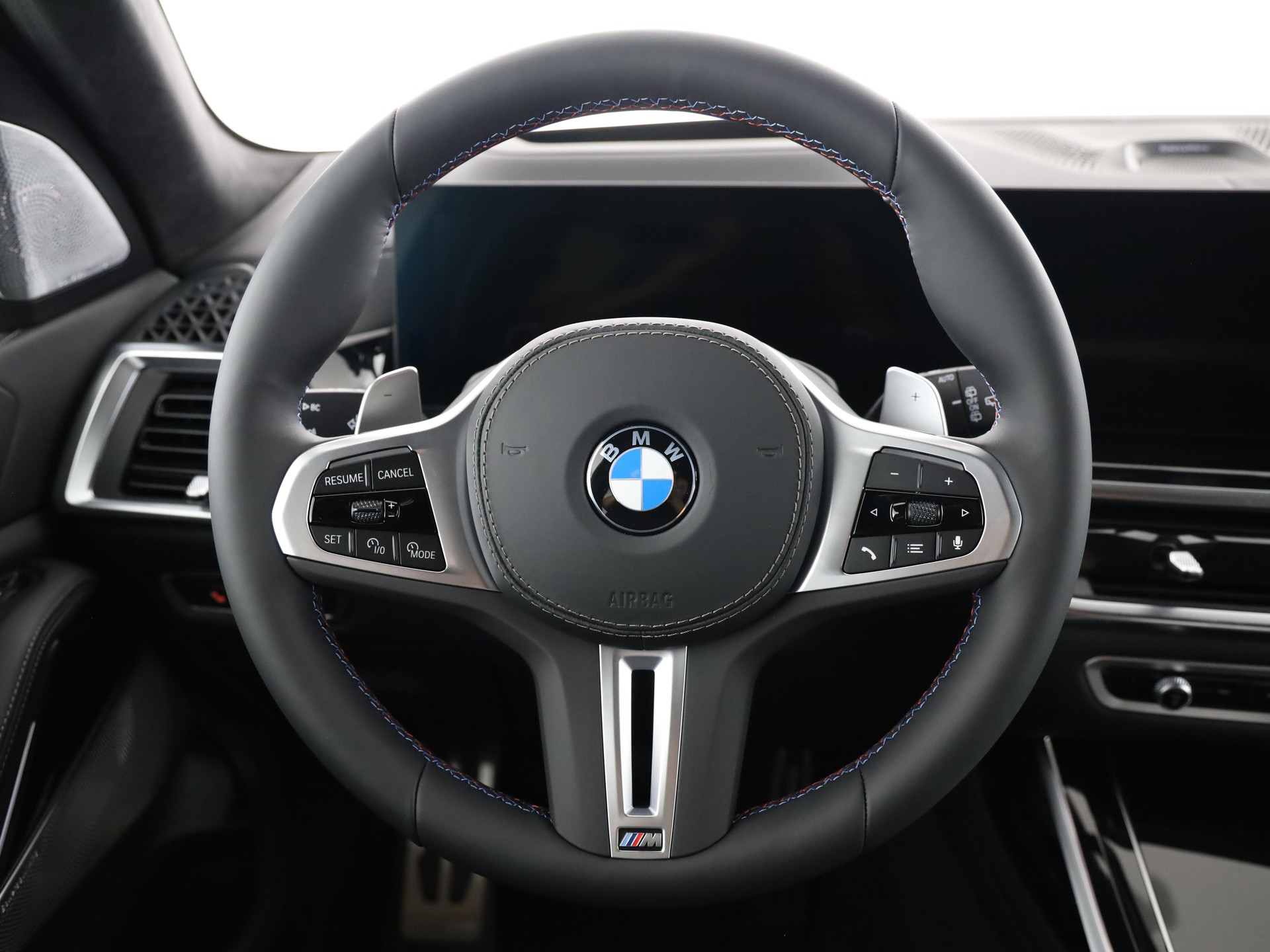 BMW X7 M60i-image-19