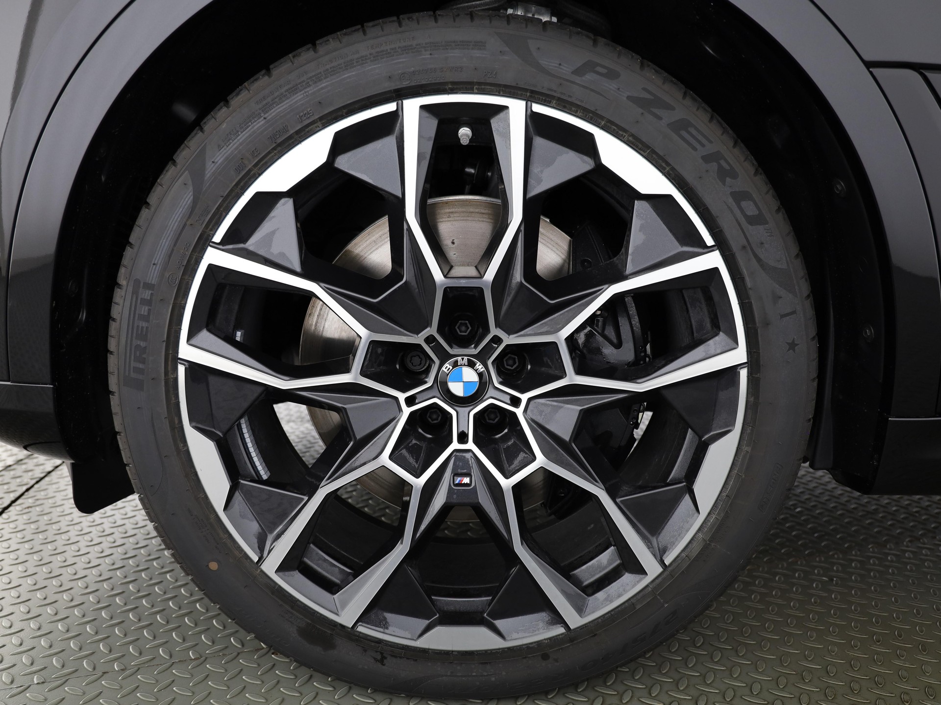 BMW X7 M60i-image-21