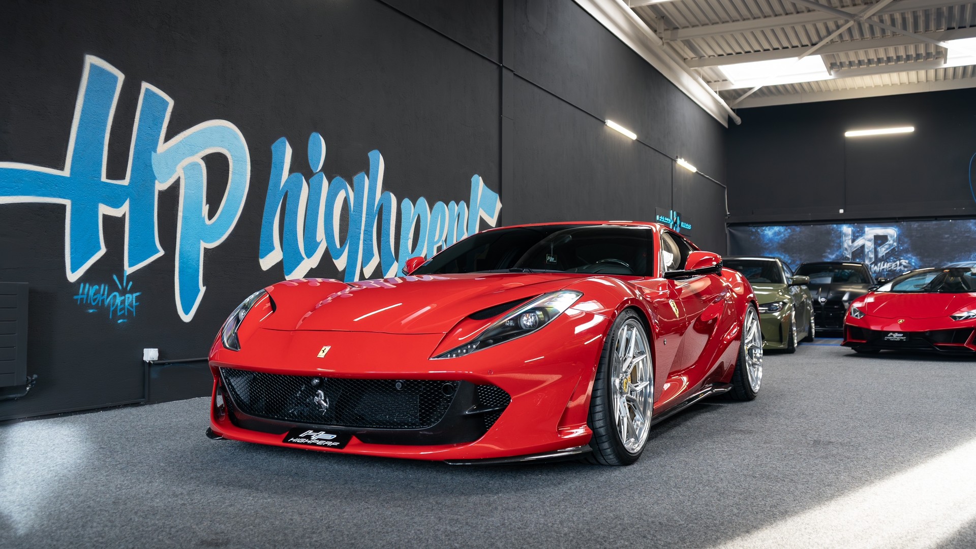 FERRARI 812 Superfast