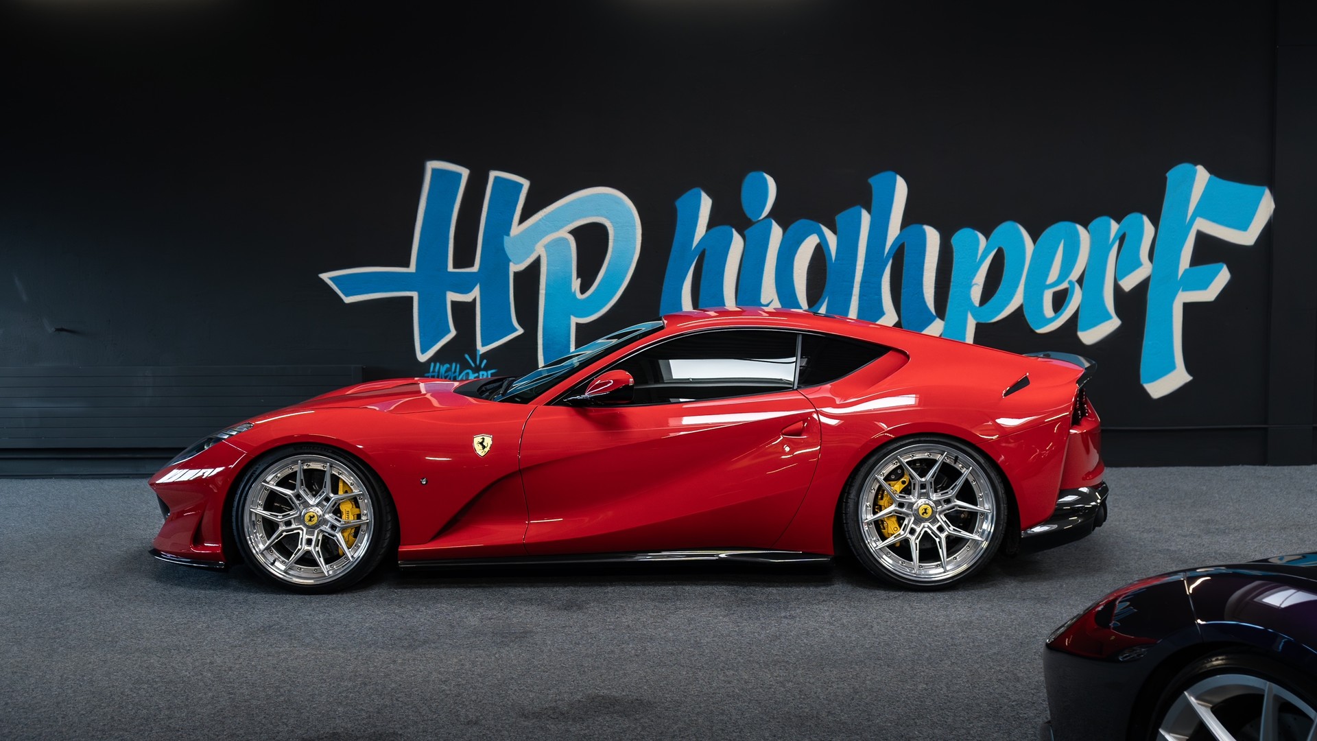 FERRARI 812 Superfast-image-5