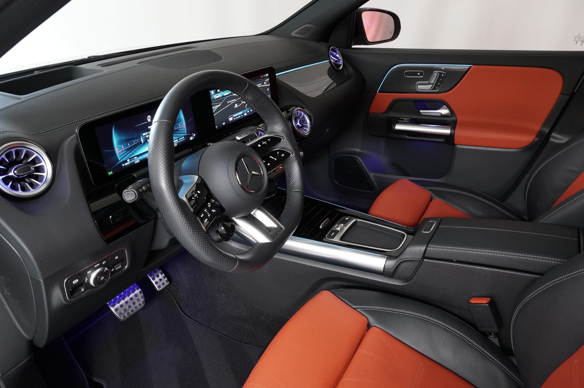 MERCEDES-BENZ GLA AMG 35 4Matic 8G-DCT-image-9