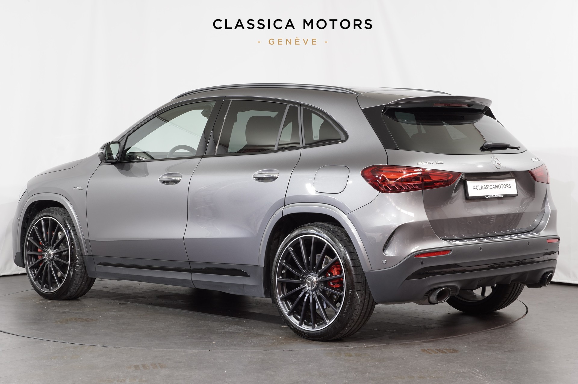 MERCEDES-BENZ GLA AMG 35 4Matic 8G-DCT-image-5