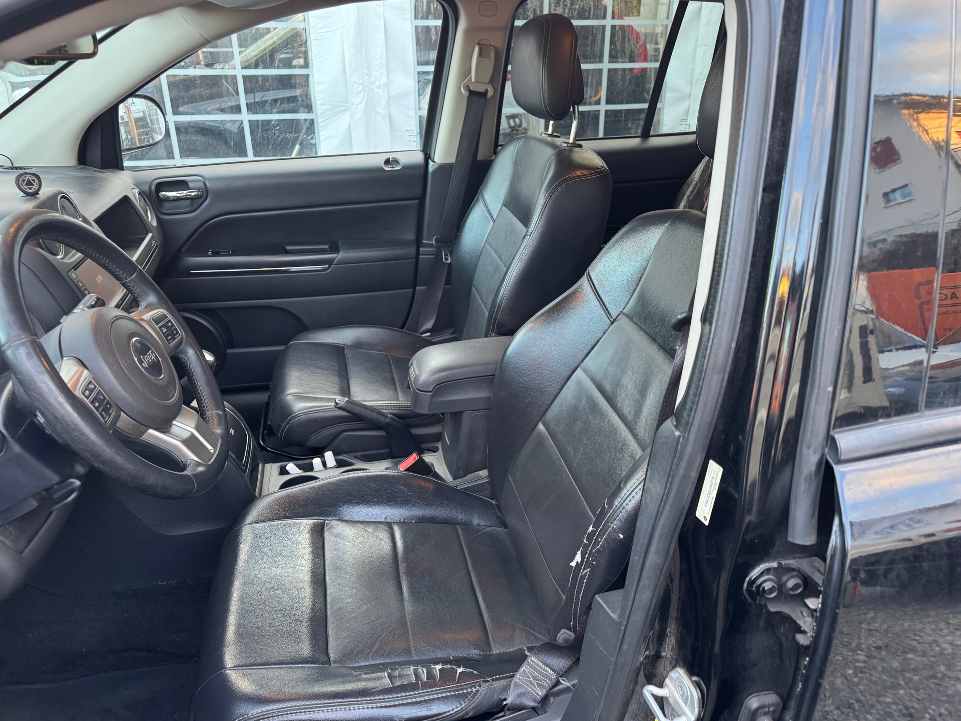 JEEP Compass 2.4 Limited CVT-image-9