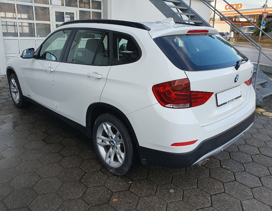 BMW X1 xDrive 18d Steptronic-image-3