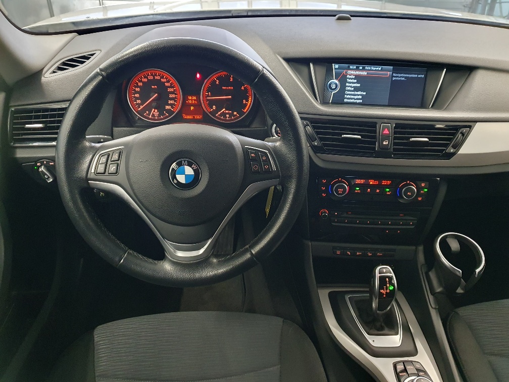 BMW X1 xDrive 18d Steptronic-image-5