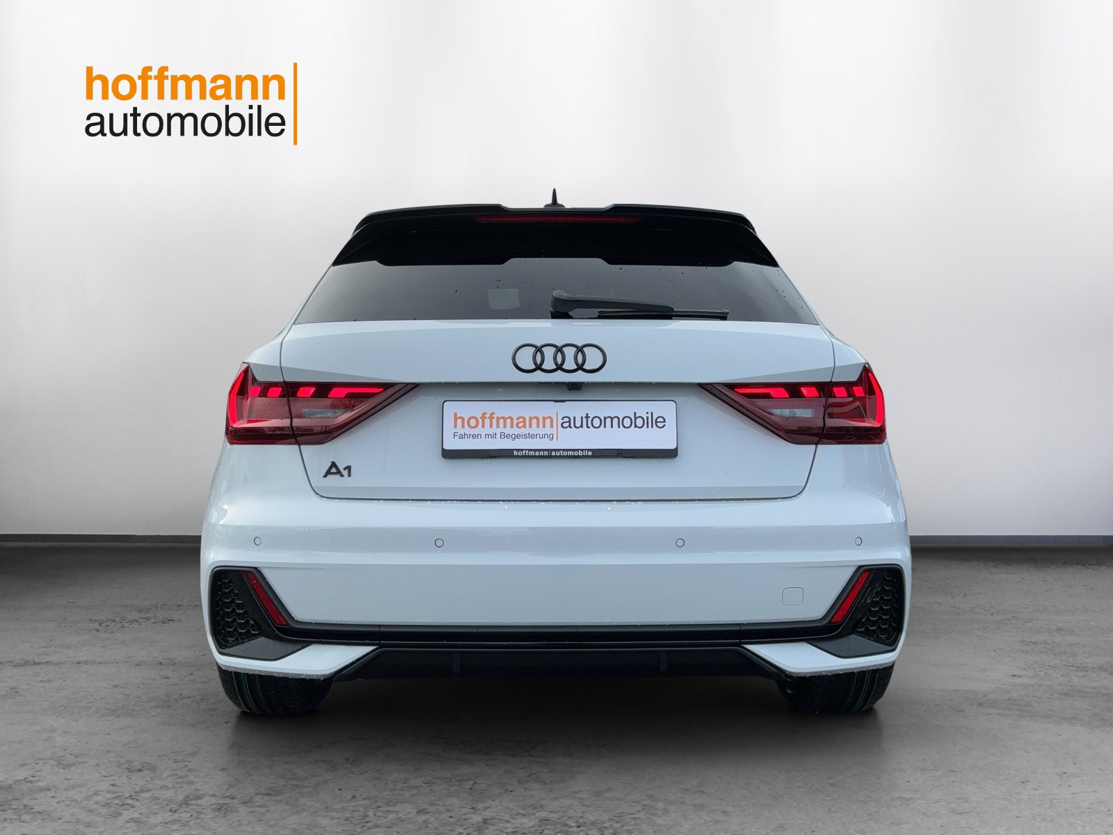 AUDI A1 Sportback 35 TFSI S Line S-tronic-image-4