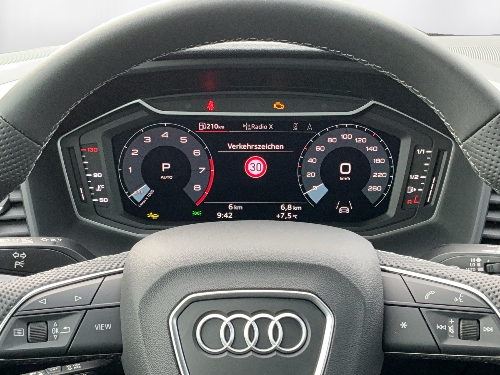 AUDI A1 Sportback 35 TFSI S Line S-tronic-image-7