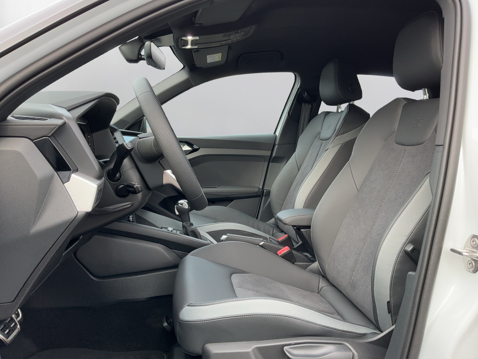 AUDI A1 Sportback 35 TFSI S Line S-tronic-image-9