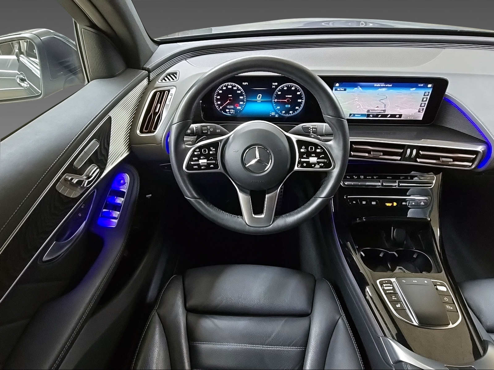 MERCEDES-BENZ EQC 400 4Matic-image-6