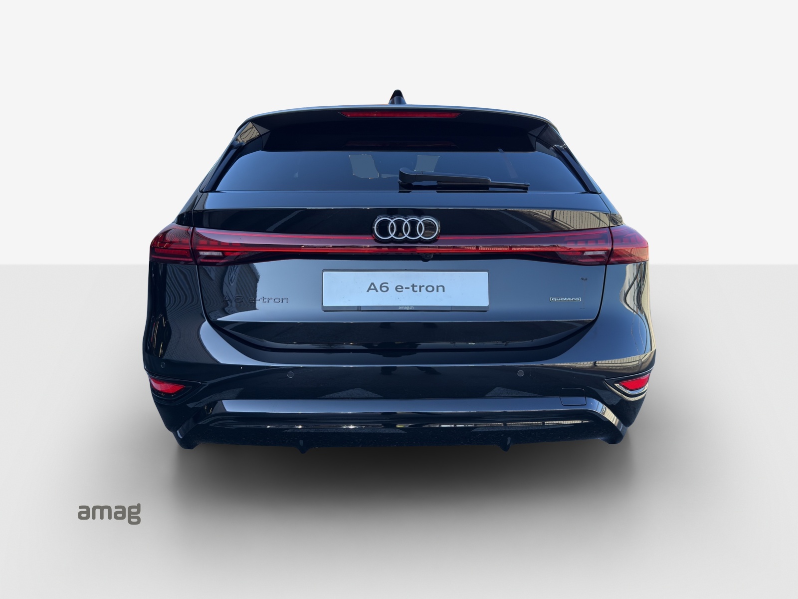 AUDI A6 Avant e-tron quattro-image-3