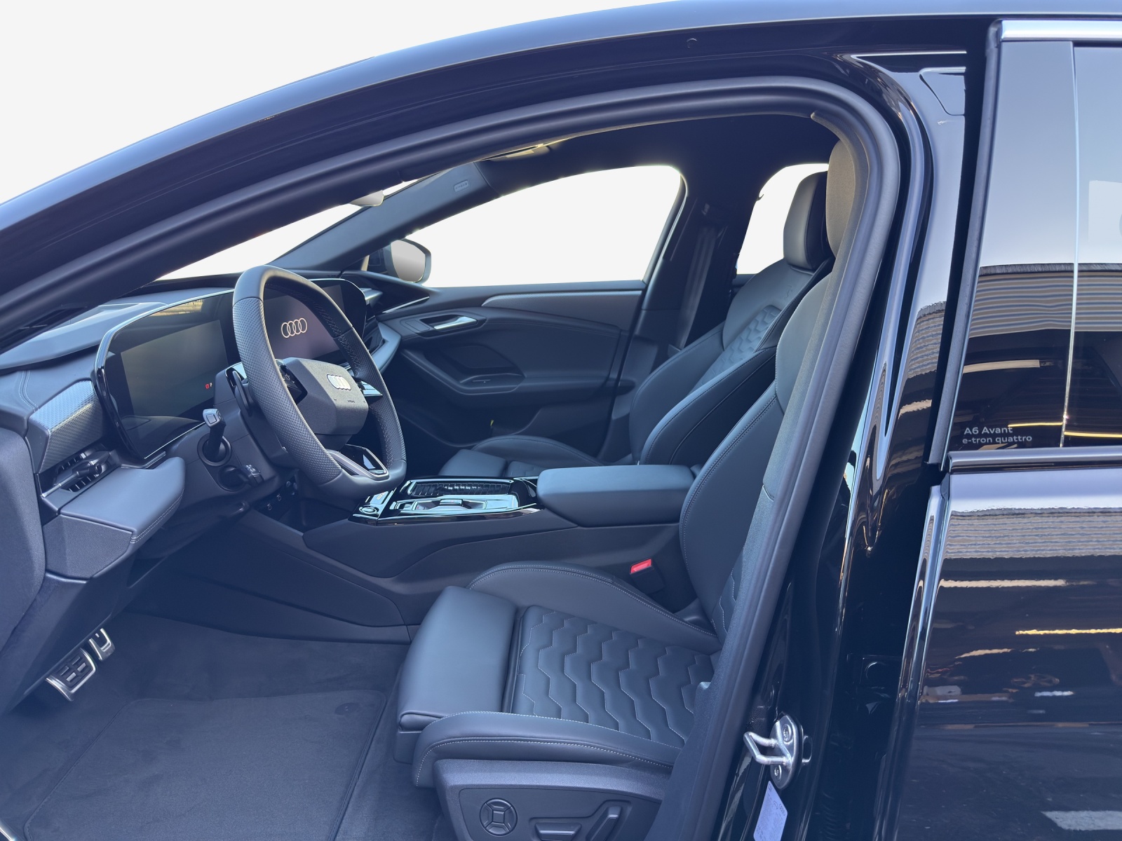AUDI A6 Avant e-tron quattro-image-7