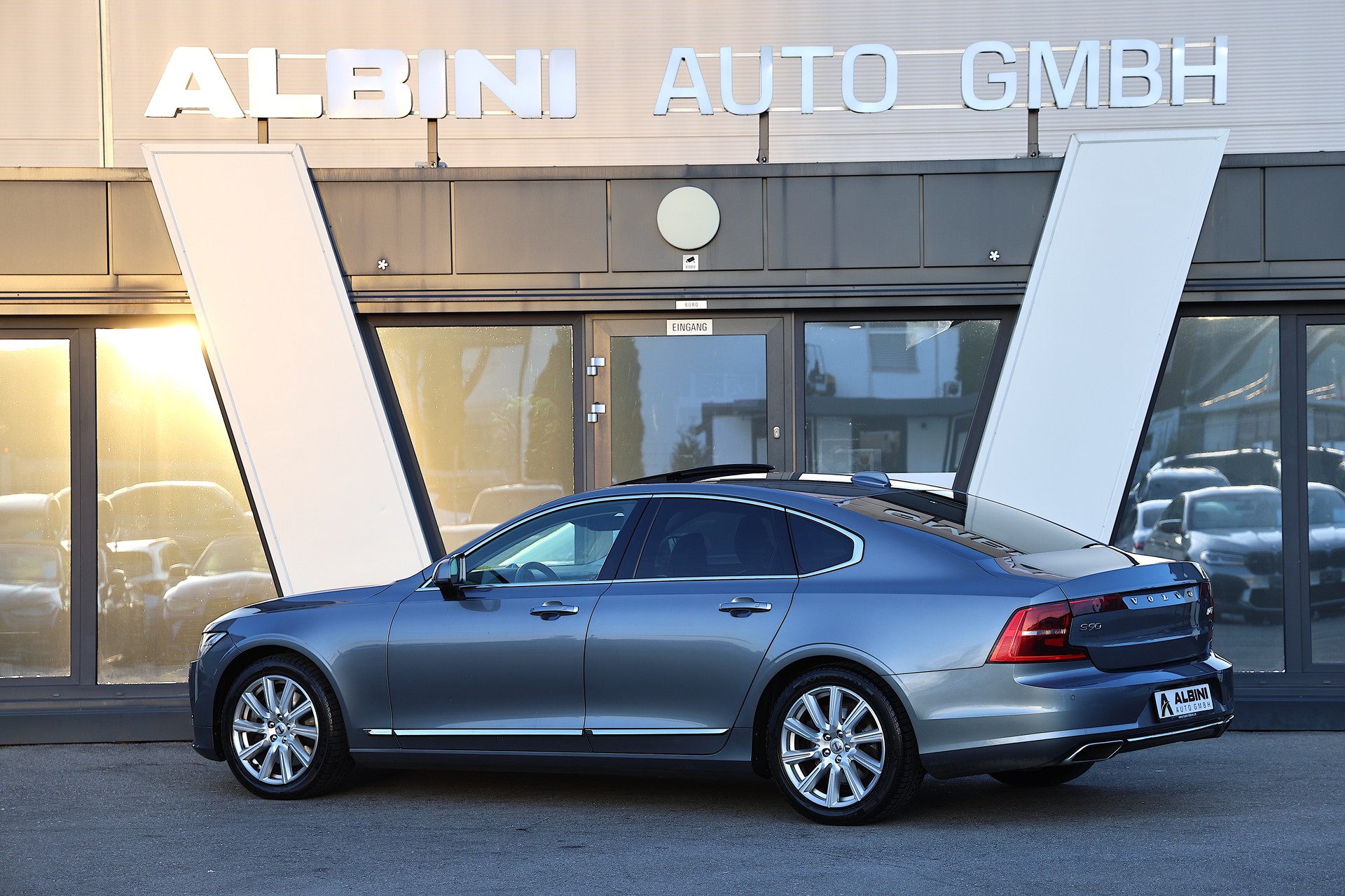 VOLVO S90 D5 AWD Inscription Geartronic Powerpulse-showroom-element-3