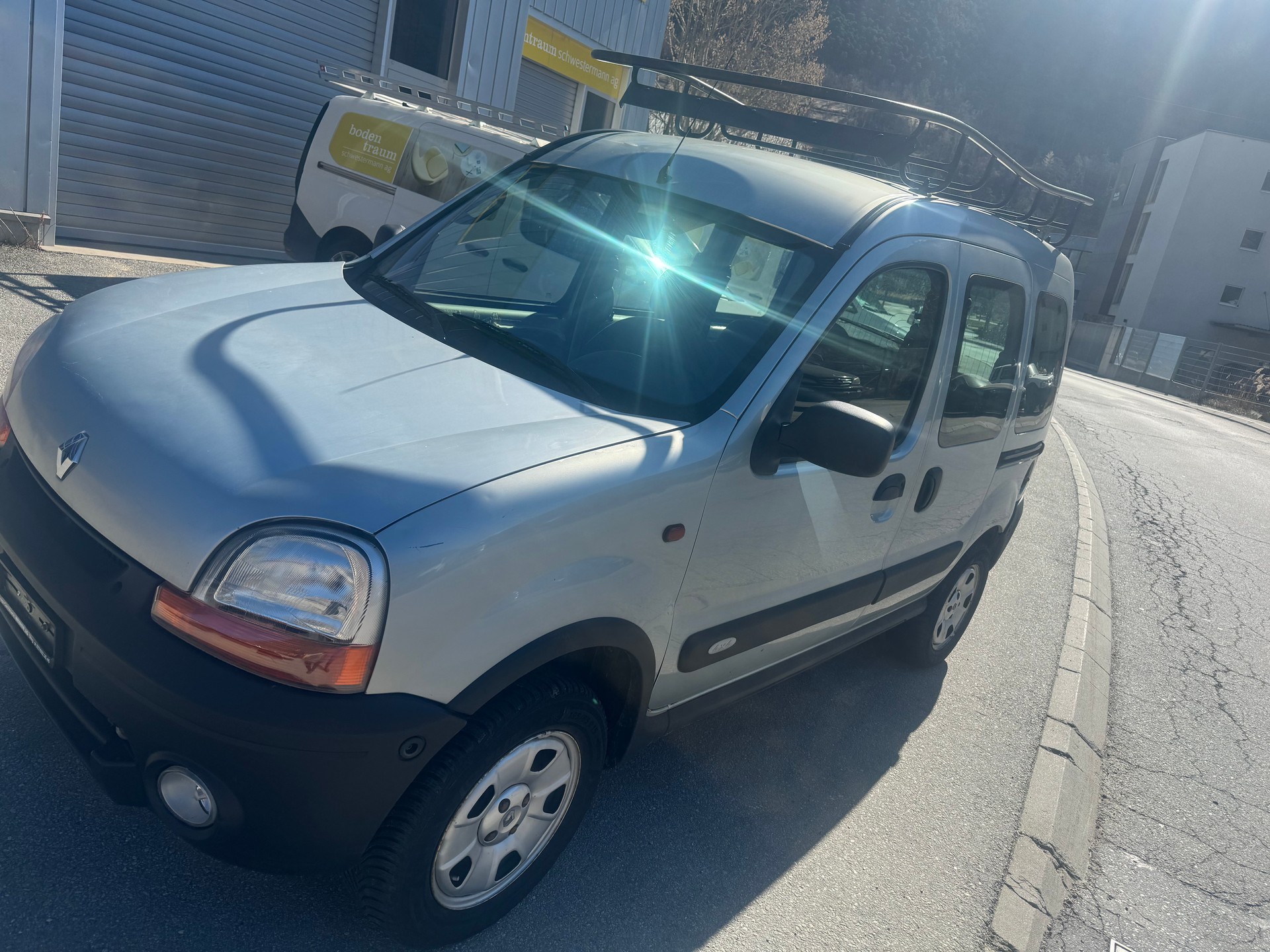 RENAULT Kangoo 1.6 16V Privilège 4X4-image-4