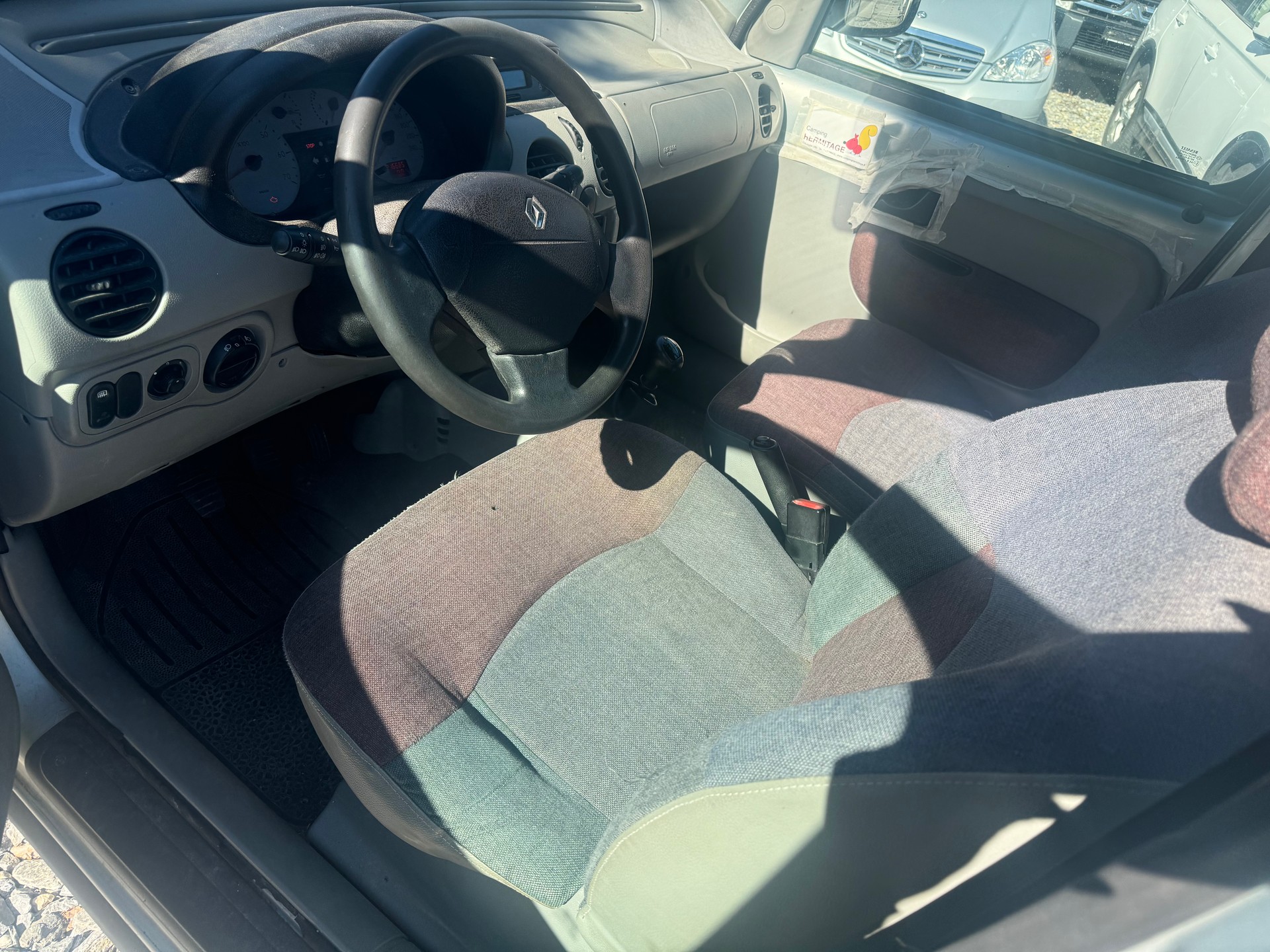 RENAULT Kangoo 1.6 16V Privilège 4X4-image-7