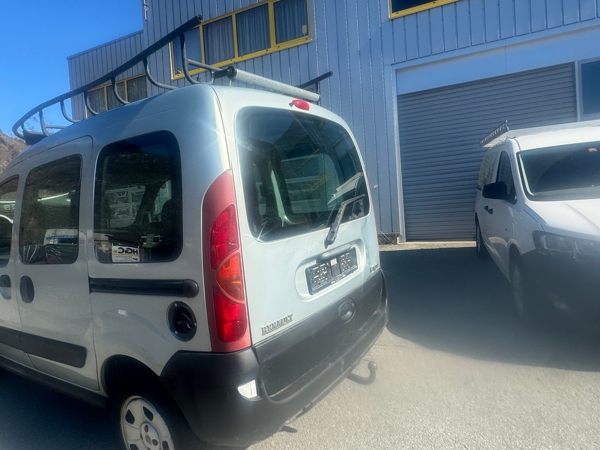 RENAULT Kangoo 1.6 16V Privilège 4X4-image-9