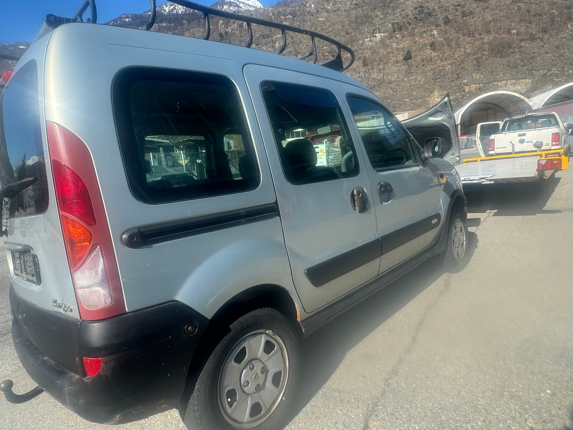 RENAULT Kangoo 1.6 16V Privilège 4X4-image-2