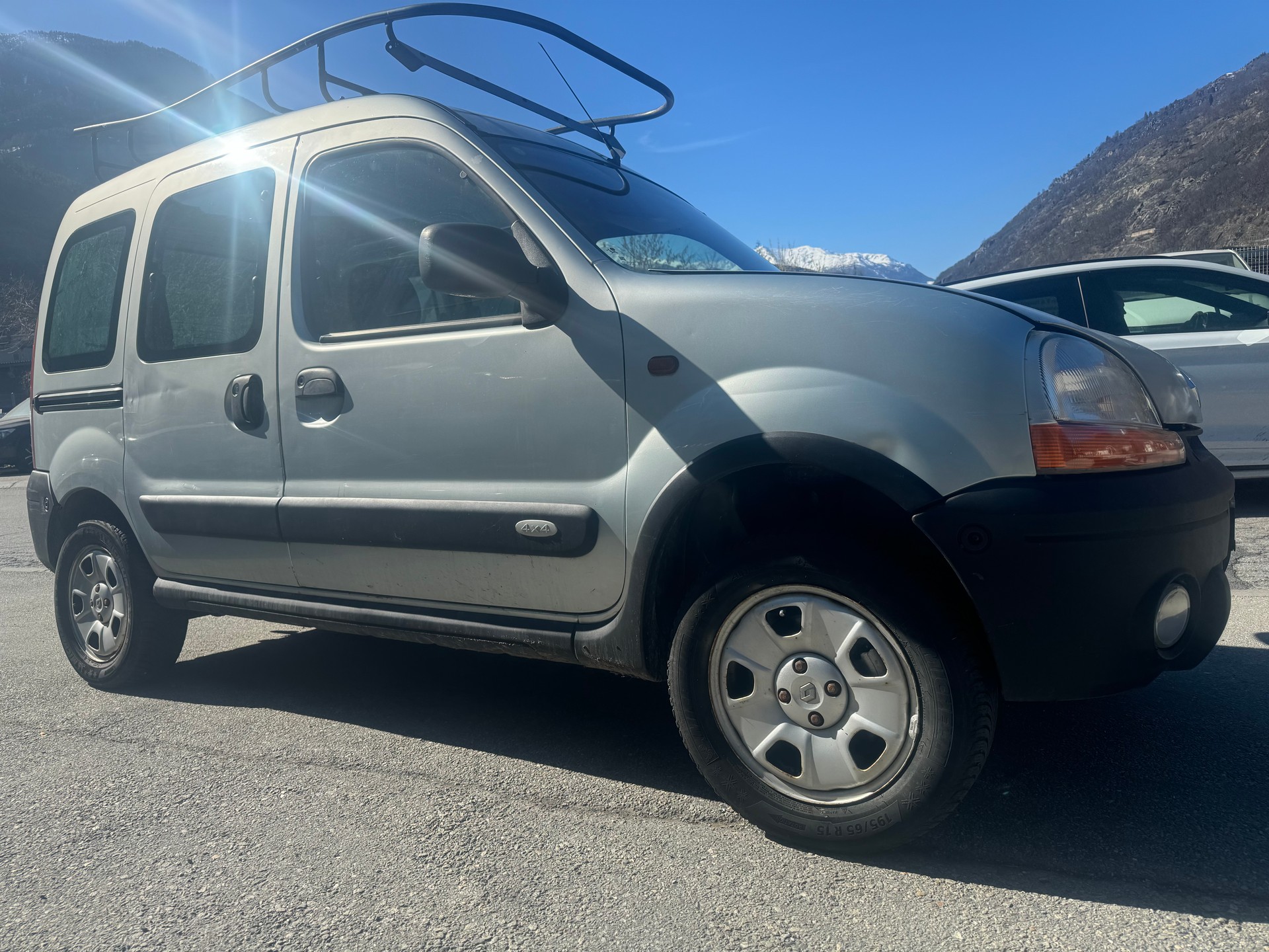 RENAULT Kangoo 1.6 16V Privilège 4X4-image-5