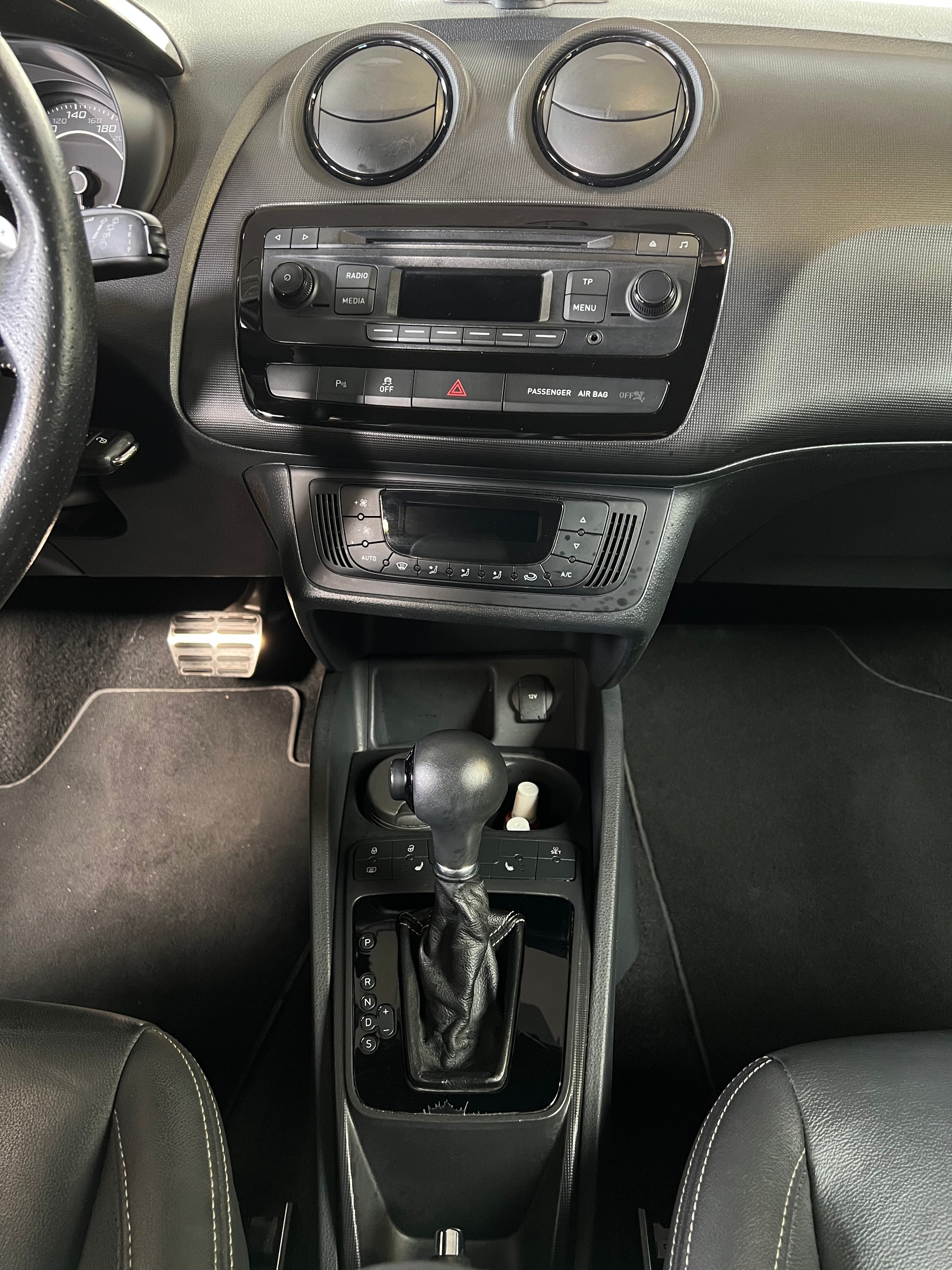 SEAT Ibiza SC 1.4 TSI Cupra SR DSG-image-5