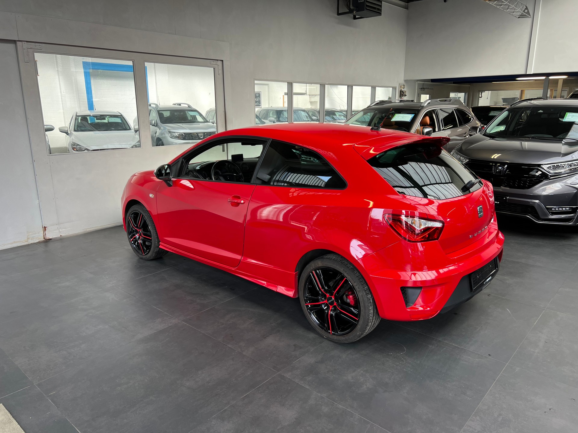 SEAT Ibiza SC 1.4 TSI Cupra SR DSG-image-1