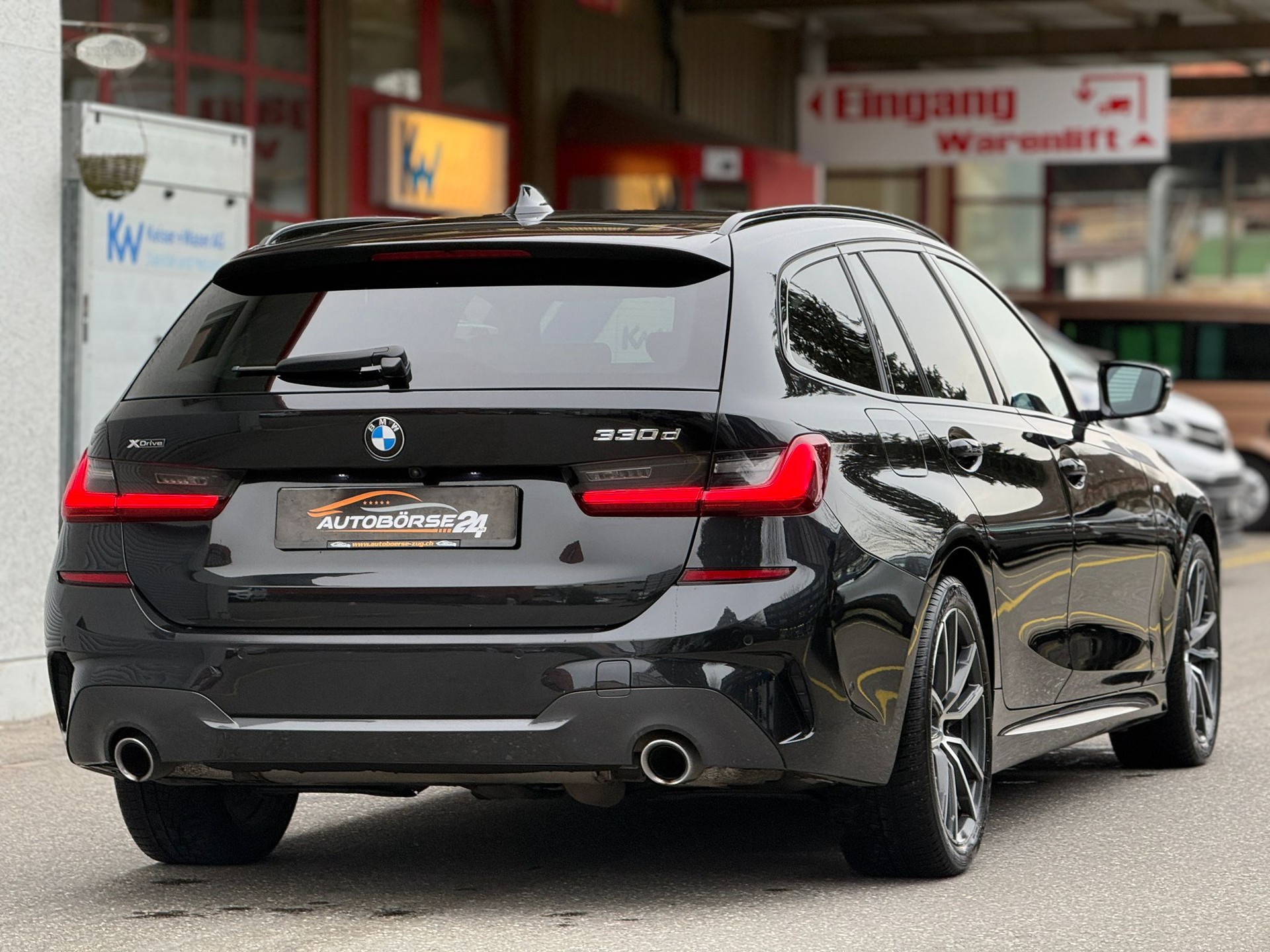 BMW 330d xDrive-image-4