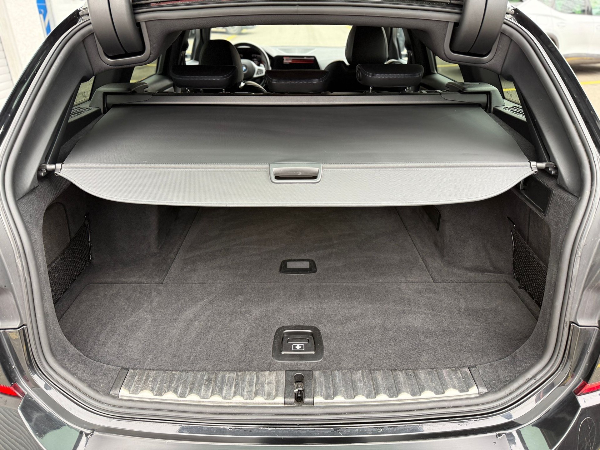 BMW 330d xDrive-image-23