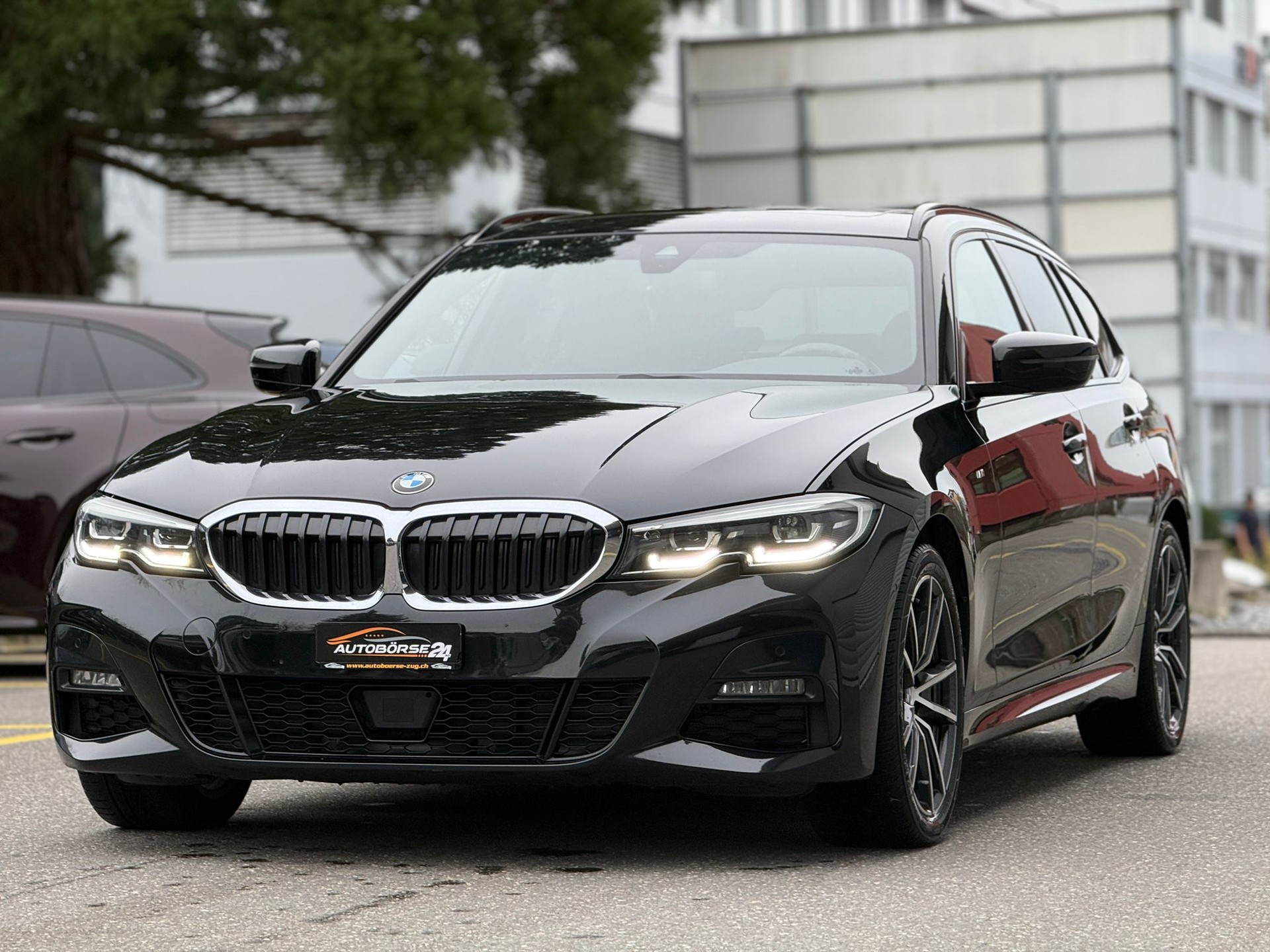 BMW 330d xDrive-image-0
