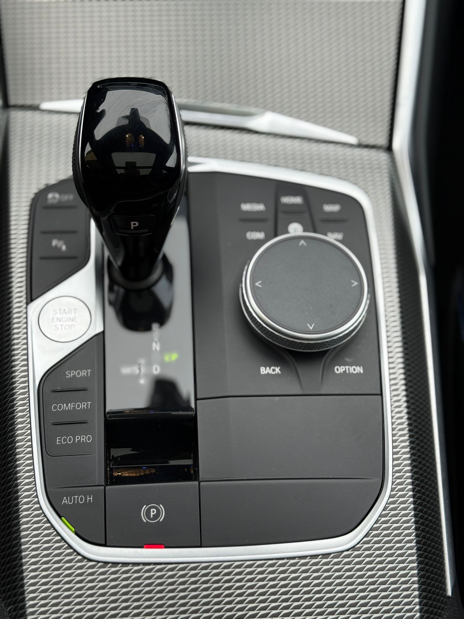 BMW 330d xDrive-image-17