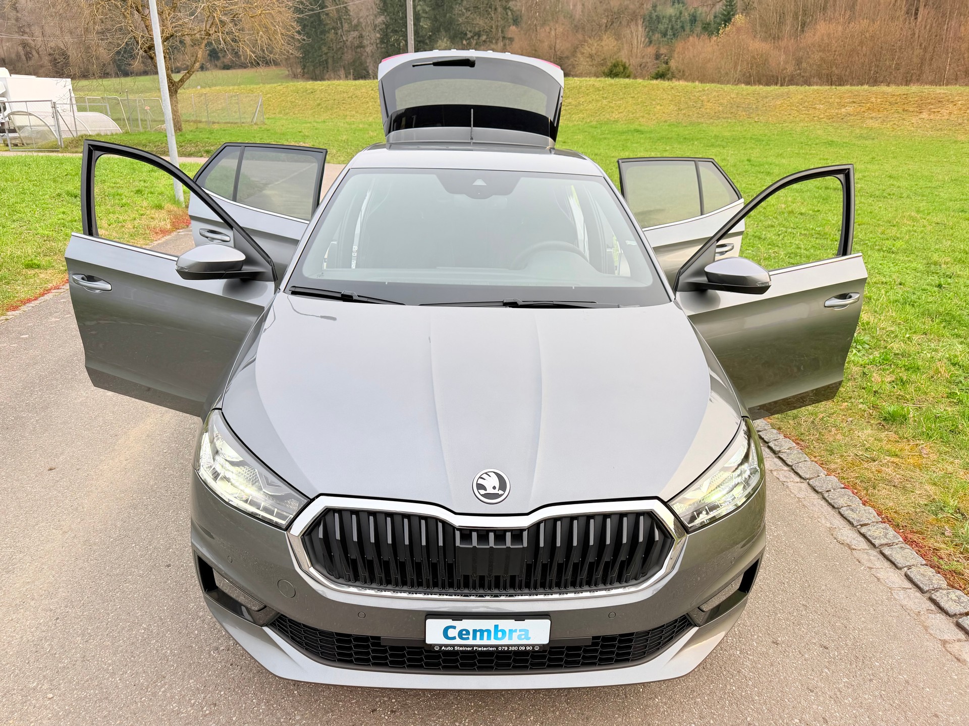 SKODA "NEUWAGEN" FABIA 1.0 TSI "DYNAMIC PAKET" DSG-AUTOMAT "NEU NUR 48 KM" NOCH NIE EINGELÖST !! CH WAGEN !!-image-0