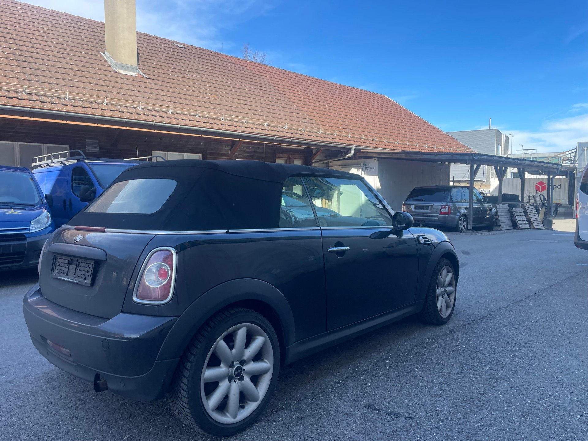 MINI Cooper Cabriolet-image-4